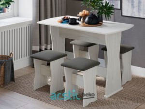 Table and chairs TriYa Tip 1